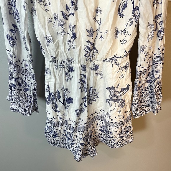 REVOLVE The Jestset Diaries Zulu Romper in Blue & White Floral Size XS - Picture 16 of 16